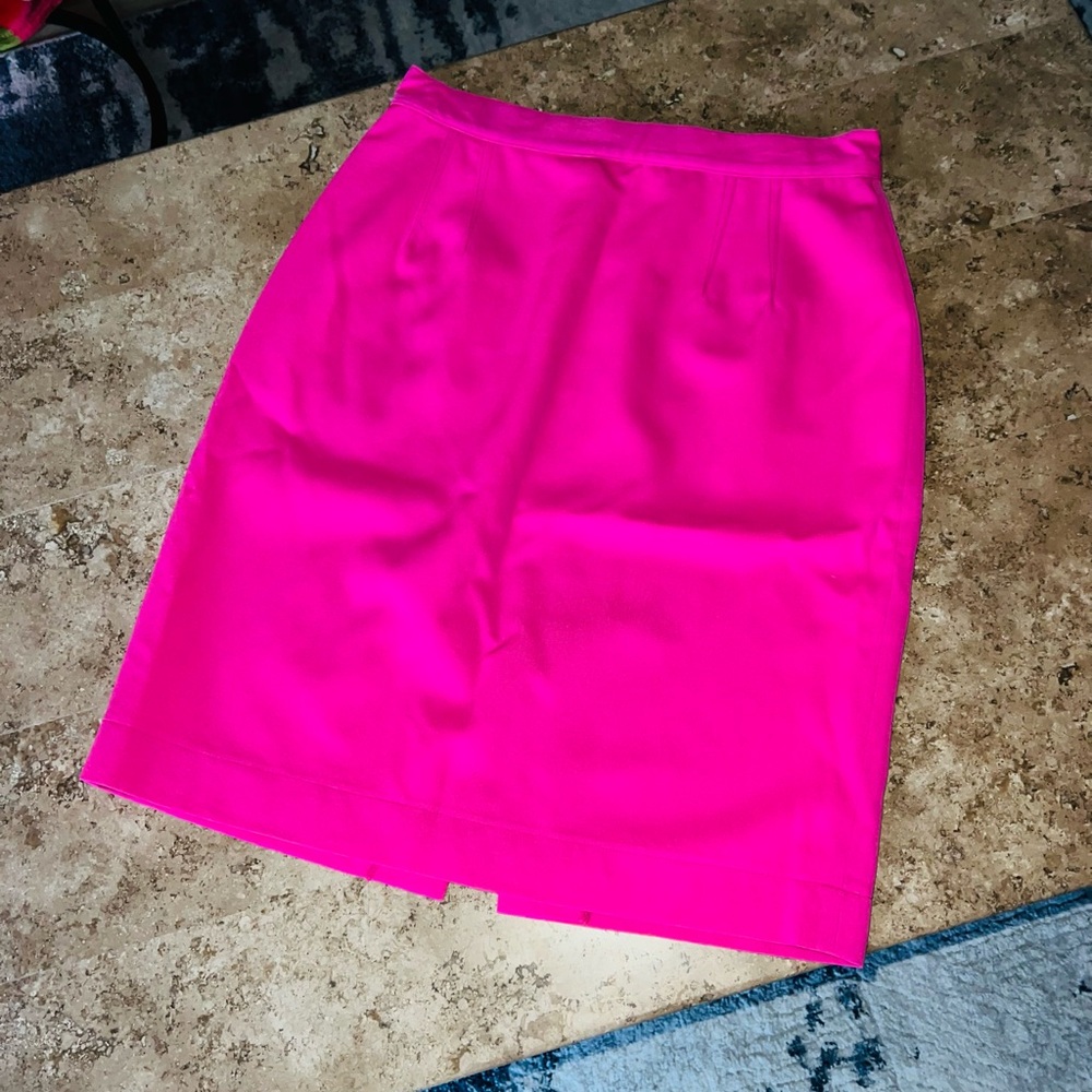 Vintage Ann Taylor 100% Wool Fuchsia Pencil Skirt- Made in USA-Size 8